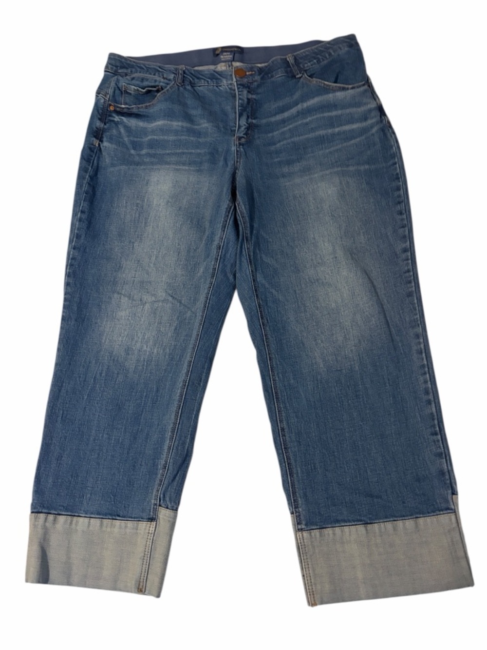 Democracy Distessed Ab Solution Cuffed Capri, size 20W.